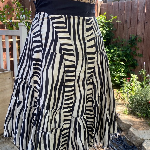 Anthropologie x Lil black and white silk skirt - Picture 2 of 5